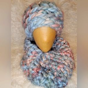 SOLD Hand Knit Chunky Scarf Set